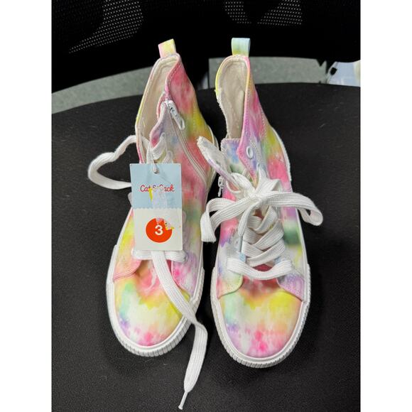 NWT Girls Cat & Jack Cora Tie Dye Lace Up Sneakers - Size 3 - Picture 2 of 4